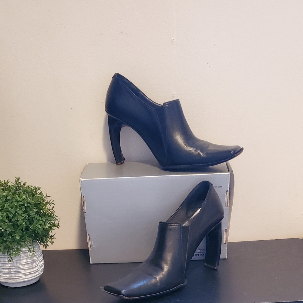 Cute Ankle Booties | By Goffredo Fantini